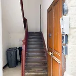 1er étage Piéton Place De La Pierre Appartement