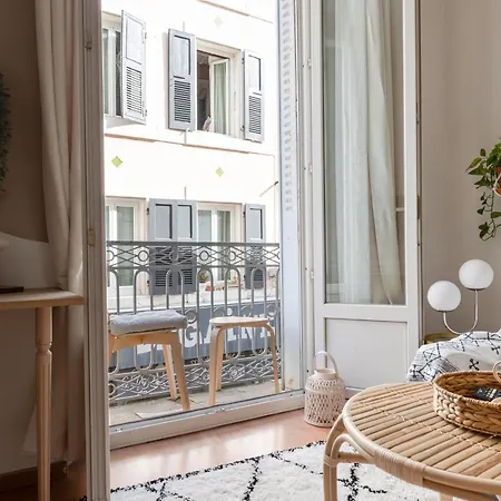 1er Etage Pieton Place De La Pierre