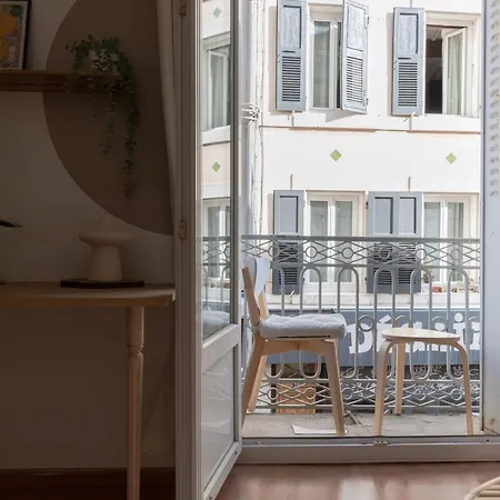 1er Etage Pieton Place De La Pierre