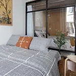 1er Etage Pieton Place De La Pierre *