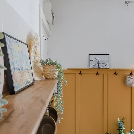 1er Etage Pieton Place De La Pierre Apartment