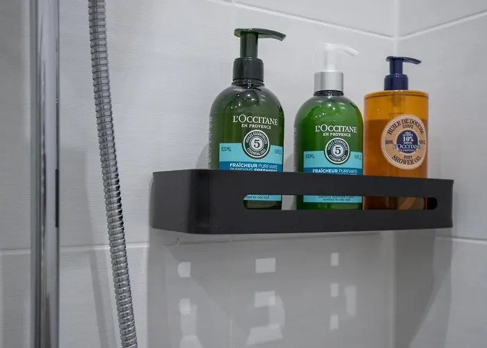 דירה 1er Etage Pieton Place De La Pierre *