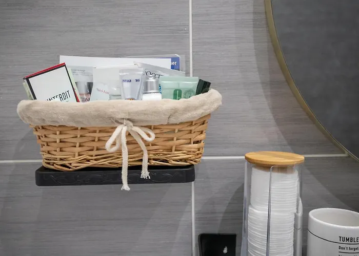 1er Etage Pieton Place De La Pierre * Valence (Drome)