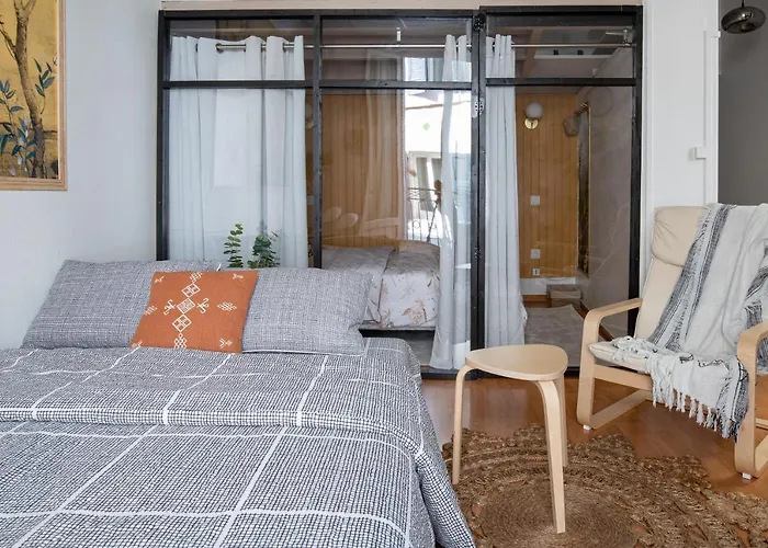 1er Etage Pieton Place De La Pierre