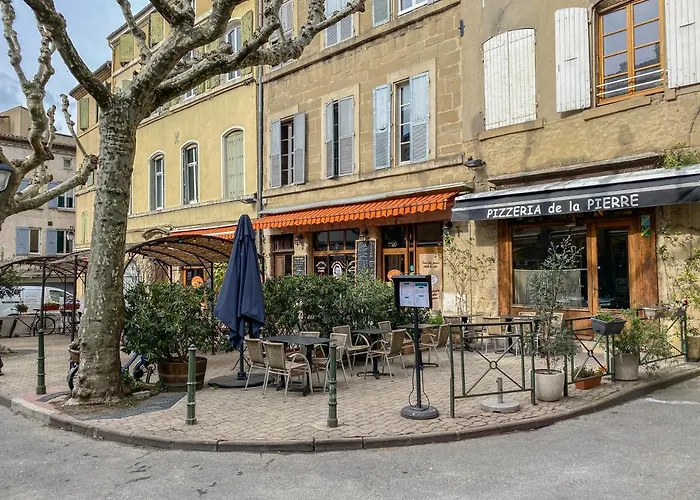 1er Etage Pieton Place De La Pierre Apartment *